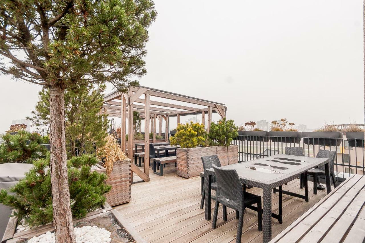 Apartments Vilnius 1 Near Center With A Roof Terrace And Parking מראה חיצוני תמונה
